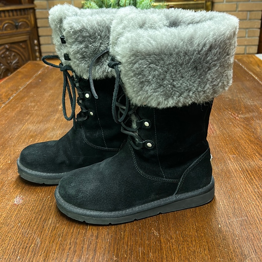 Ugg Suede and Fur Lace-Up Winter Boots Size 5